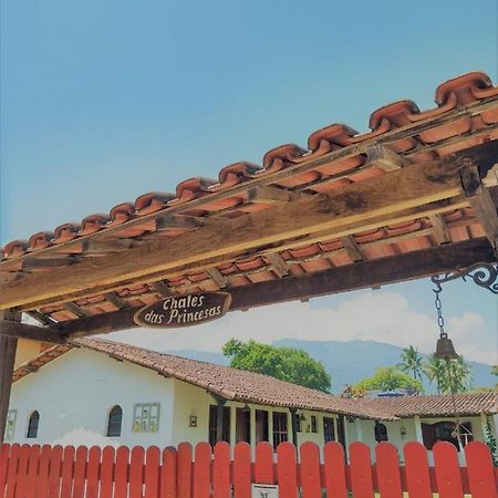 Chale Das Princesas Ilhabela Exteriör bild